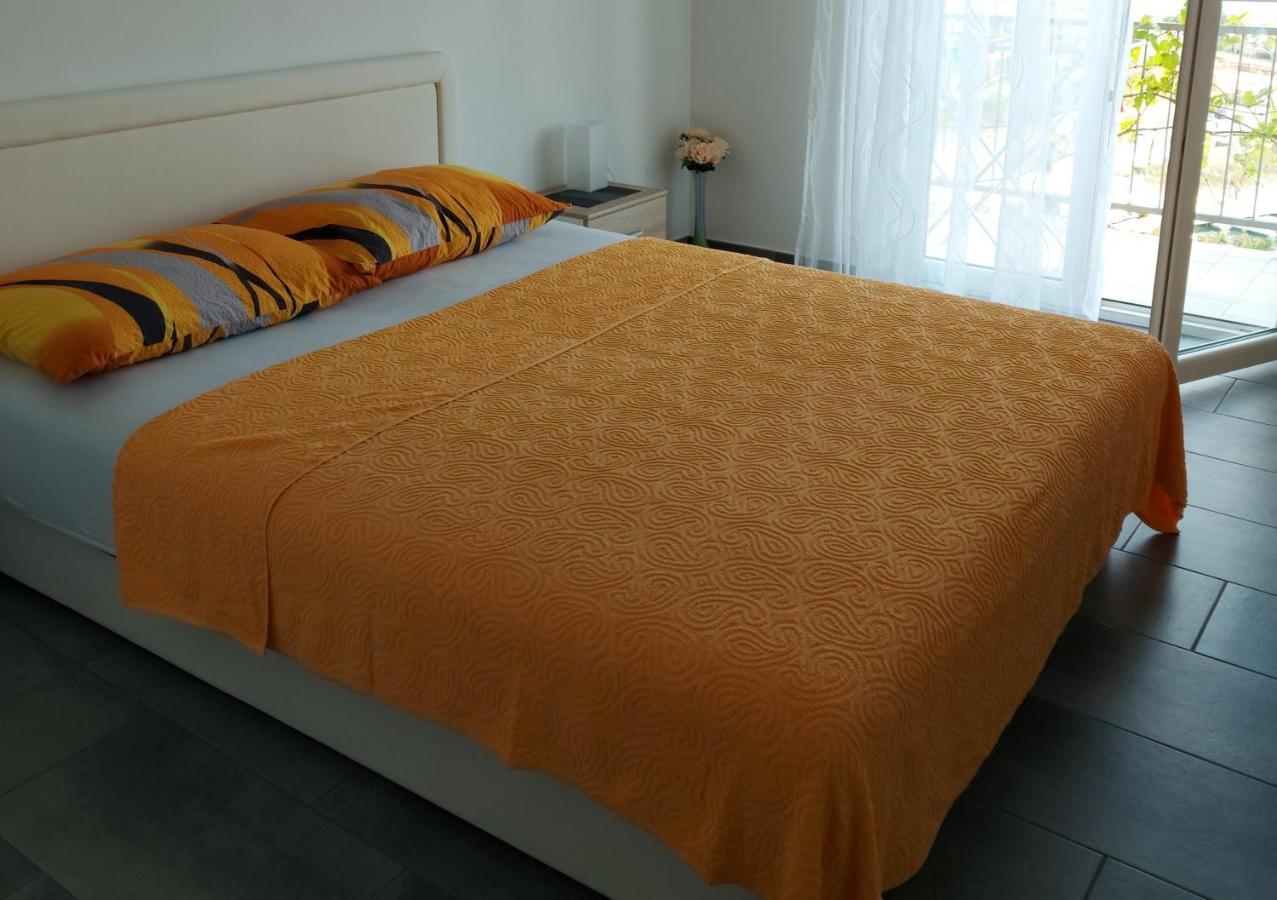 Apartmani Mare Novi Vinodolski Kültér fotó